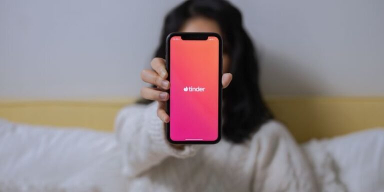 Tinder's AI-powered flirting game