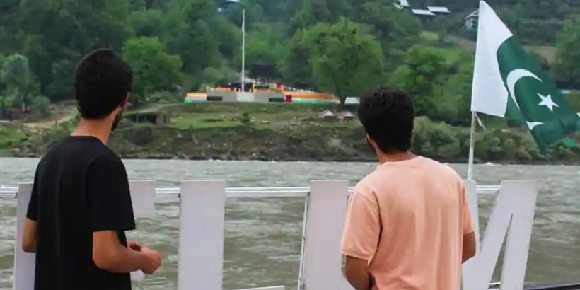 Pakistan Army urges citizens to stock 2-month ration