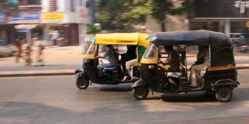 Mumbai Auto Driver Earns ₹8 Lakh Monthly