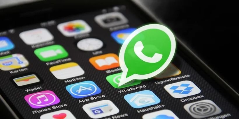 WhatsApp Introduces AI Summarize Feature for Chats