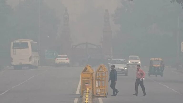 दिल्ली के AQI में एक बार फिरसे बढ़ोतरी, इन जगहों की हालत गंभीर