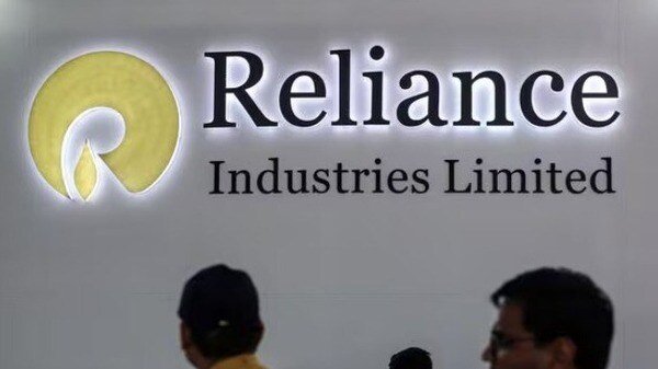 Reliance, IndiGo और बड़े शेयरों पर निवेशकों की नजर, बाजार की दिशा तय करेंगे कॉर्पोरेट संकेत
